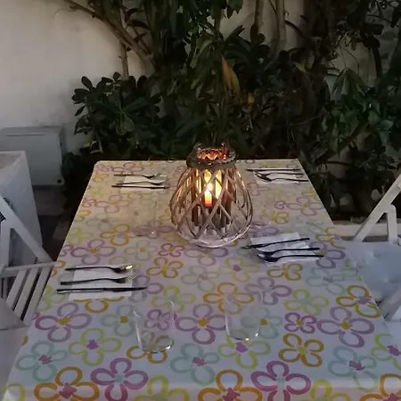 Apartamento Calan Blanes, Ciutadella, Con Jacuzzi Y Barbacoa 卡拉恩·布拉内斯
